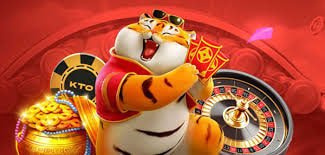 q79 com Wave Money နှင့် KBZPay ဖြင့် ငွေသွင်းနေသောမြင်ကွင်း